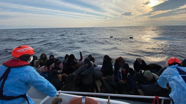 Sahil Güvenlik Komutanlığı, verileri paylaştı: 2021 yılında 21 bin 473 düzensiz göçmen yakalandı