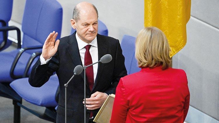 16 yıl sonra yeni başkan: Almanya’da Şansölye Scholz dönemi başladı