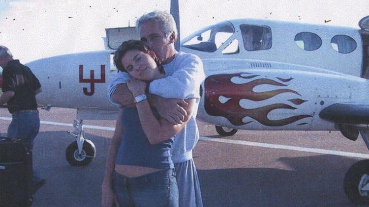 Çocuk tacizi ve fuhuş suçlusu Jeffrey Epsteinın eski pilotu konuştu: Aynı anda iki sevgilisi vardı, biri yarı yaşındaydı