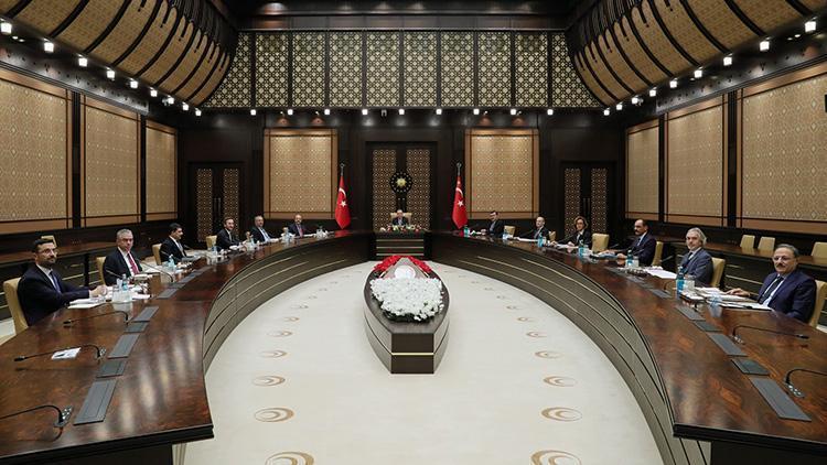 Son dakika... Cumhurbaşkanı Erdoğan, Cumhurbaşkanlığı Politika Kurulu başkan vekilleri ile toplantı yaptı