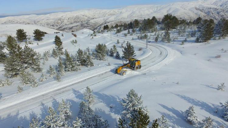 Erzincanda kapanan yollar ulaşıma açıldı