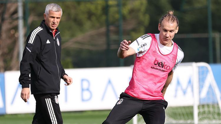 Son Dakika: Beşiktaşta Sergen Yalçın sonrası takımı Önder Karaveli çalıştırıyor