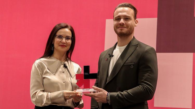 Kerem Bürsin ‘HeForShe Hareketi’nin Türkiye sözcüsü oldu