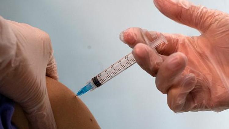 Almanyada sağlık çalışanlarına aşı zorunluluğu