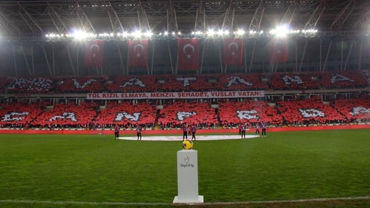 Sivasspor taraftarından Galatasaray maçına koreografi hazırlığı