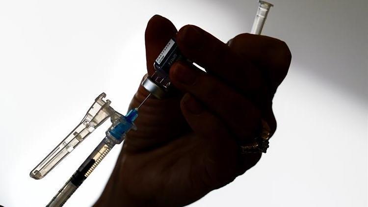 Akılalmaz sahtecilik ortaya çıktı: Bir günde 10 doz Kovid-19 aşısı yaptırdı
