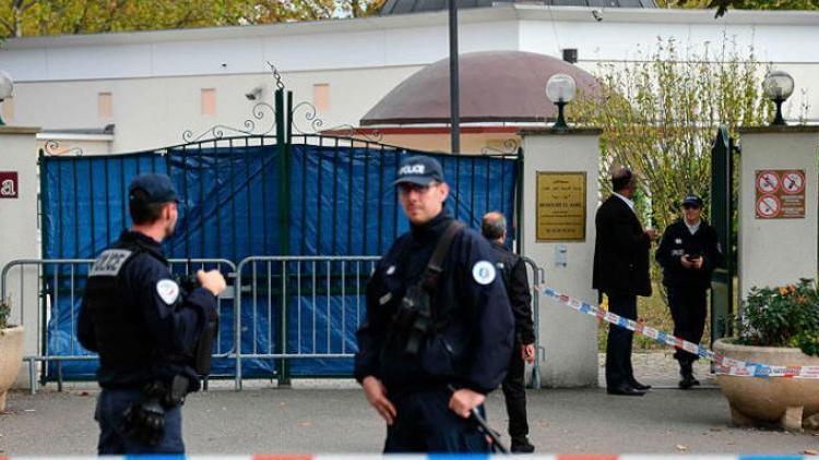 Fransa’da İslam karşıtı eylemler artıyor