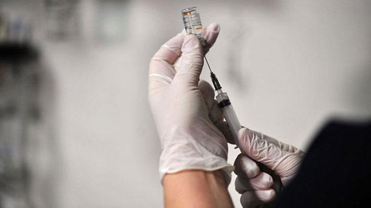 Uzmanlar tarih verdi, uyardı: Omikron pik yapacak, aşınızı olun