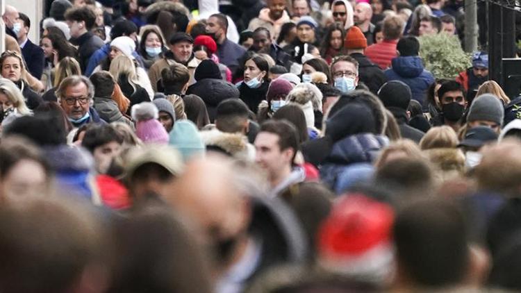 Fransada korona alarmı... 5. dalganın en yüksek günlük vaka sayısına ulaşıldı