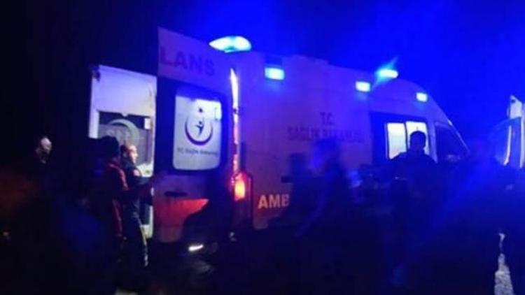 Araç kanala düştü: 1’i AFAD personeli 3 ölü