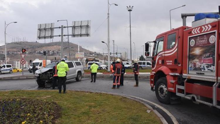 Şanlıurfa Valiliği koruma aracı ile otomobil çarpıştı: 4 yaralı