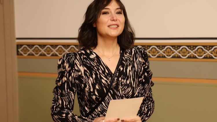 Burcu Argat ilk sergisini açtı