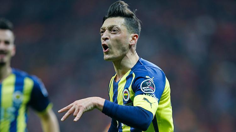 Karagümrük ağlarını sarsan Mesut Özil kariyerinde bir ilki başardı