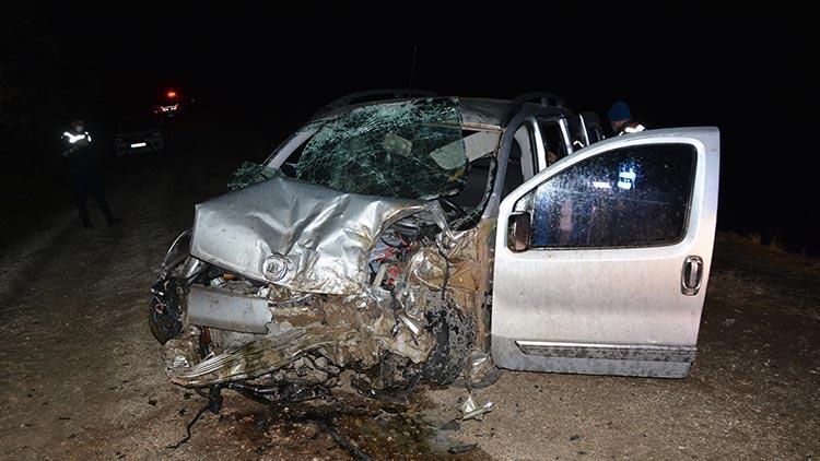 Siverekte korkunç kaza Ticari araç uçuruma düştü: 1i bebek 2 ölü, 6 yaralı