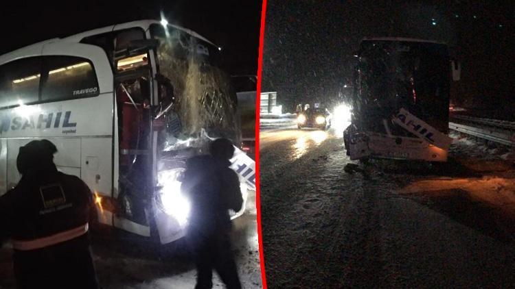 Samsunda yolcu otobüsü, TIRa çarptı: 1i polis 15 yaralı