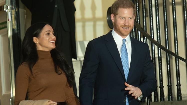 Harry, Meghan, Archie ve Lilibetin ilk aile pozu: Sonunda kızları ortaya çıktı