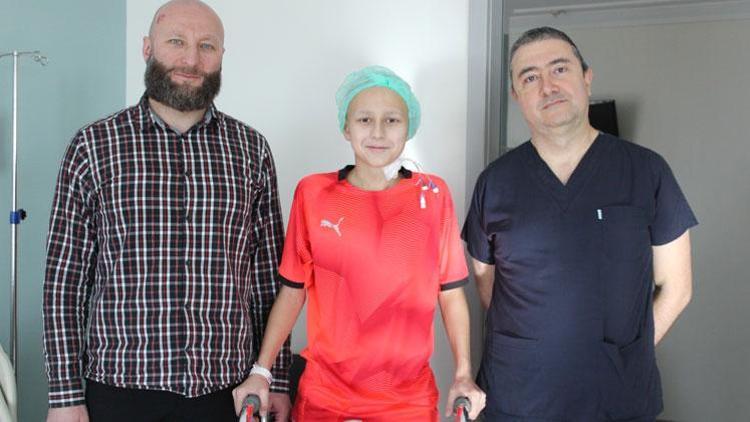 Almanya’da Kesilecek denilen bacağı, Türk doktor kurtardı