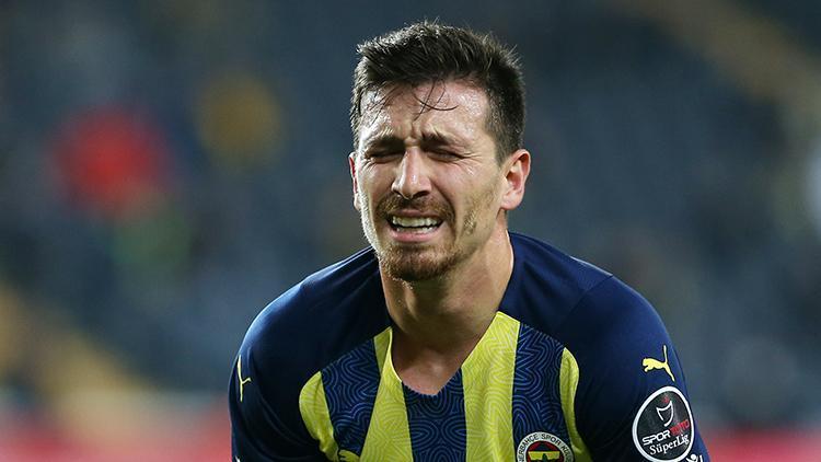 Fenerbahçede Mert Hakan Yandaş ve İrfan Can Kahveci ıslıklandı