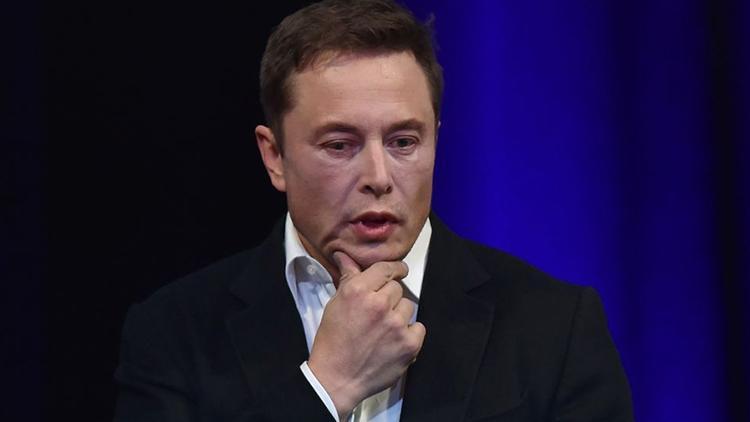 Elon Musk, uydularının uzayda çok fazla yer kapladığı yönündeki iddiaları reddetti