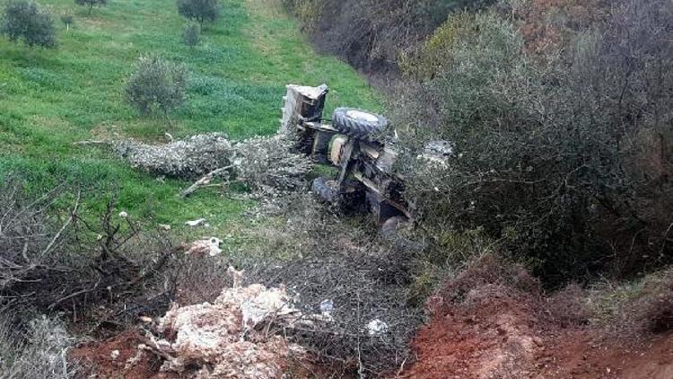 Manisada devrilen iş makinesinin sürücüsü yaralandı