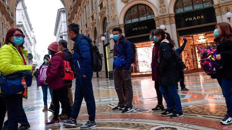 İngilterede vakalar hızla artıyor, hükümet Yeni önlemlere gerek yok diyor