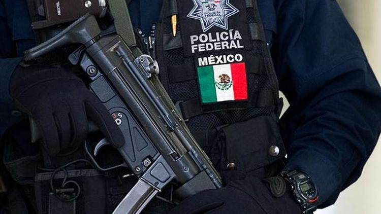 Meksikada dehşet Valilik binası önüne içinde 10 ceset bulunan araç bırakıldı