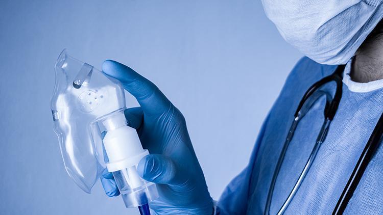 Malezya’da sahte Covid-19 aşı sertifikası satan doktor tutuklandı