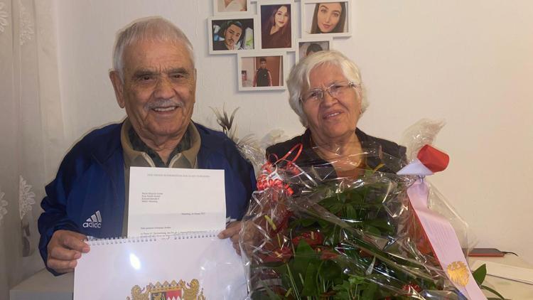 Almanya Cumhurbaşkanı Steinmeier, Türk çiftin 65’inci evlilik yıl dönümünü kutladı