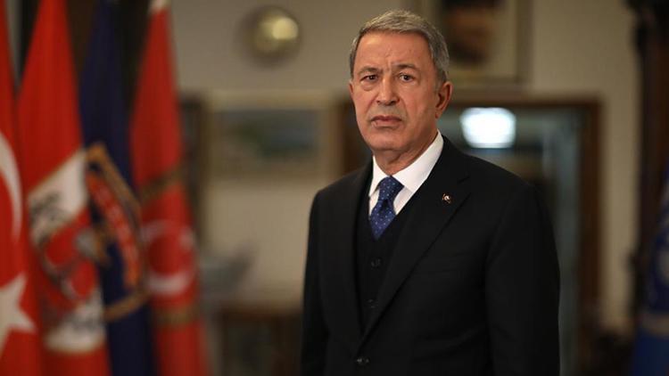 Milli Savunma Bakanı Akar’dan Azerbaycan Savunma Bakanı Hasanova taziye