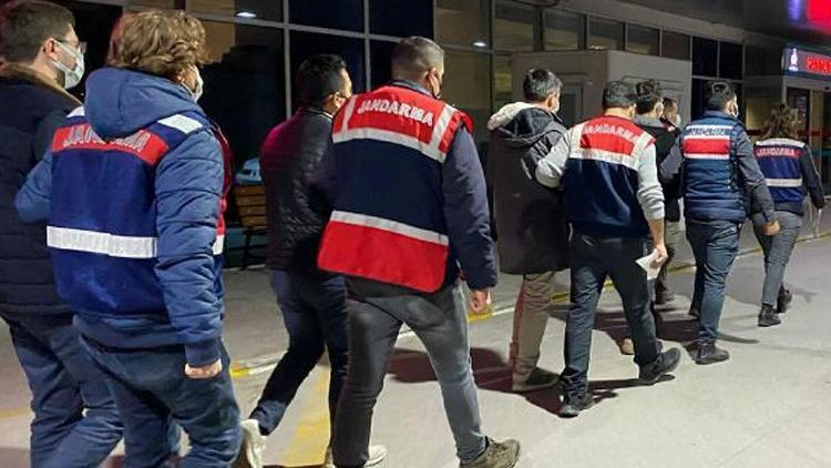 İzmir merkezli FETÖnün TSK yapılanmasına operasyonda 148 gözaltı