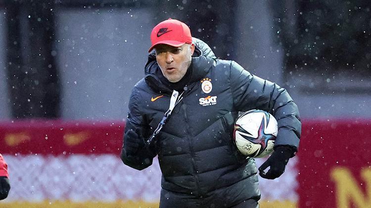 Galatasaray, yeni teknik direktör Torrent yönetiminde çift idman gerçekleştirdi