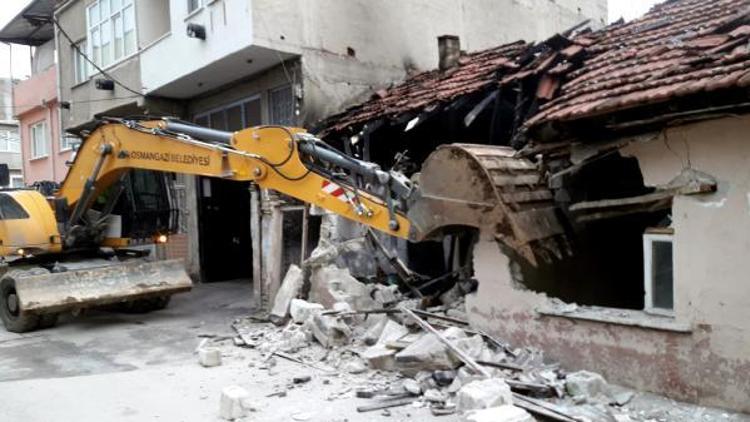 Osmangazi’de metruk bina yıkımı gerçekleştirildi