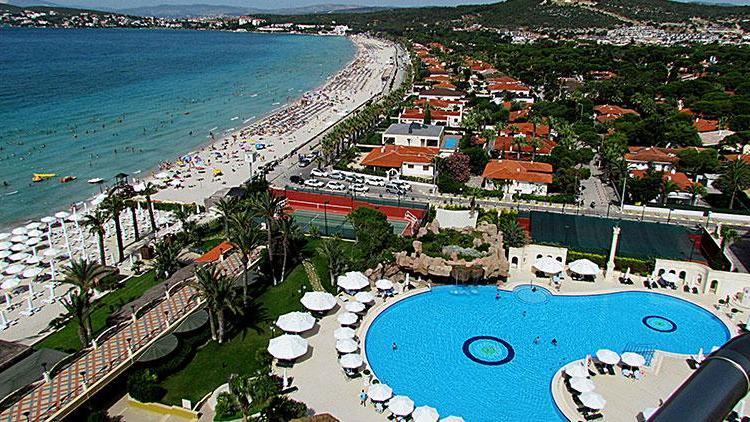 Çeşmeli turizmcilerden erken rezervasyon uyarısı