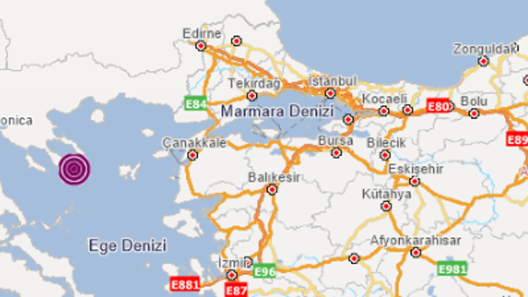 Son dakika... Ege Denizinde 5.3 büyüklüğünde deprem Çanakkale ve Trakyada da hissedildi
