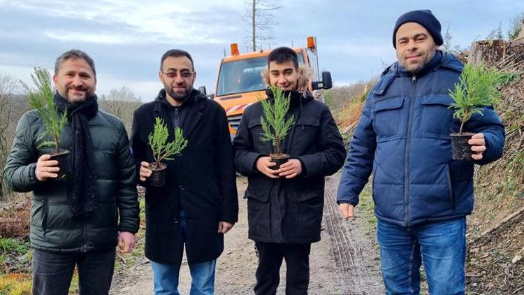 ‘Dostluğumuz da mamut ağacı gibi uzun ömürlü olsun’