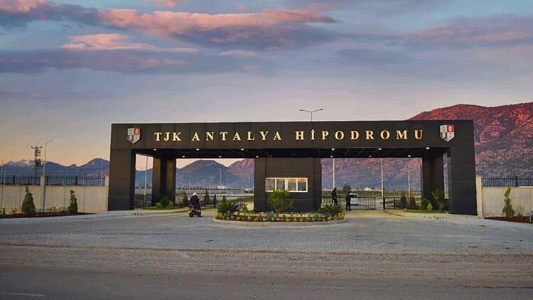 Antalya Hipodromu açıldı Türkiyenin en büyüğü...