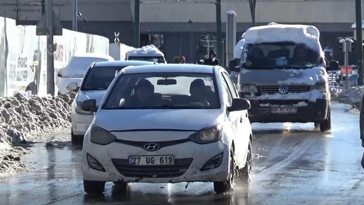 Gaziantep Valisi duyurdu: Kentte tüm yollar trafiğe açıldı
