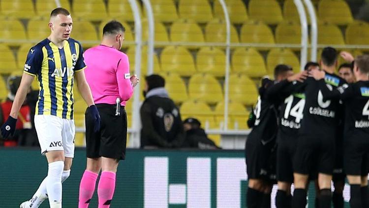 Fenerbahçe 2-1lik Altay maçı sonrası Hüseyin Göçeke yüklendi İki penaltı ve VAR açıklaması