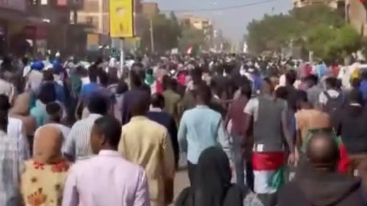 Son dakika: Sudanda darbe protestolarında 72 ölü