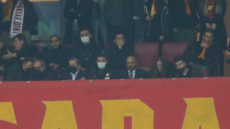 Luis Campos, Galatasaray-Kasımpaşa maçını tribünden takip etti