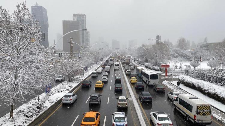 Sürücülere trafik uyarısı