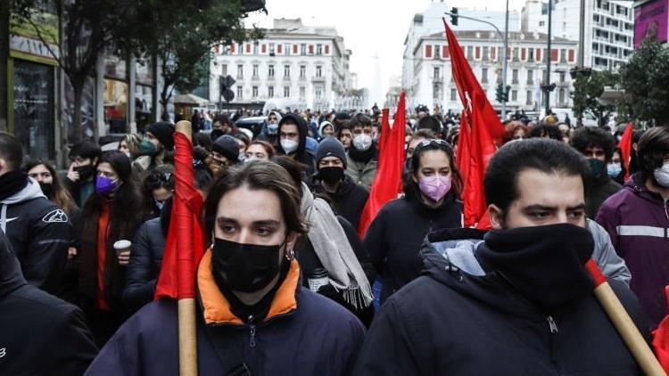 Yunanistan’da halk sağlık sistemini protesto etti