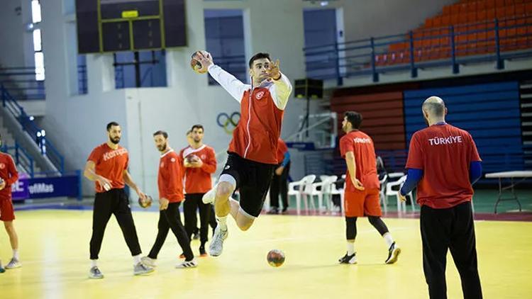 Güney Kıbrıs Rum Cumhuriyetinden skandal karar Milli sporcunun Türkiyeye getirilmesi engellendi