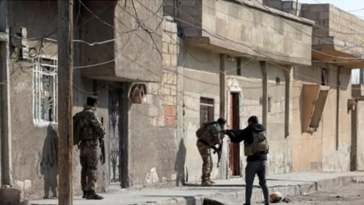 DEAŞın Suriyede cezaevine düzenlediği saldırı sonucunda çatışmalar devam ediyor