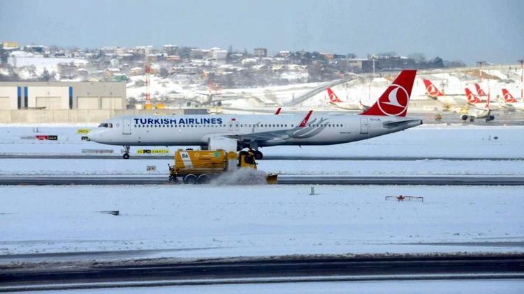 THY, İstanbul Havalimanı’ndan bugün 52 seferini iptal etti