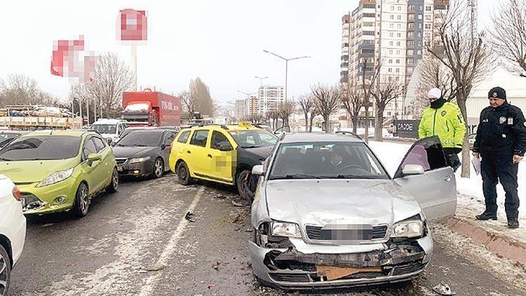 Servislerde kar mesaisi