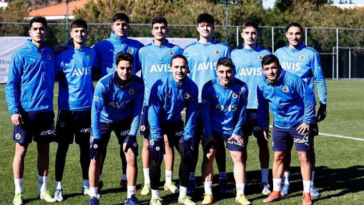 Fenerbahçede İsmail Kartaldan 12 genç oyuncu kararı