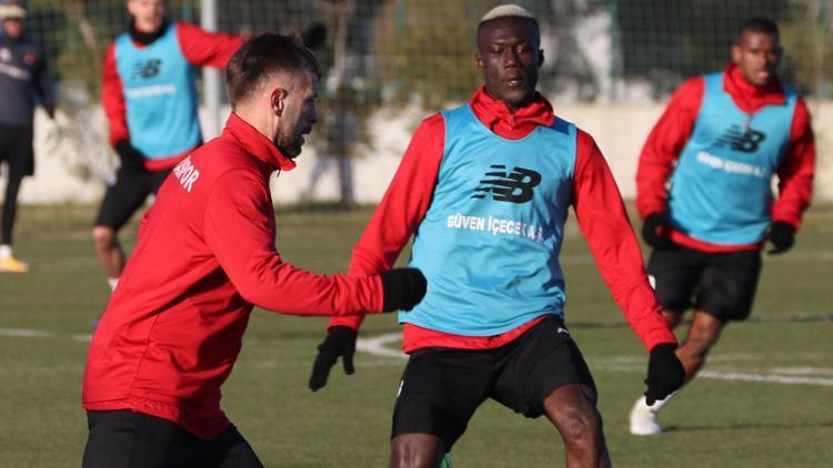 Antalyaspor’da Ndao ilk antrenmanına çıktı