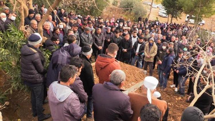 Bebeği ile yan yana toprağa verildi... Gözyaşları sel oldu