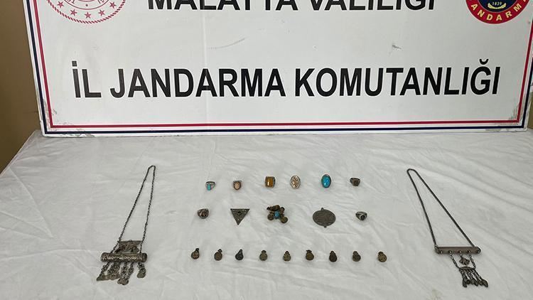 Malatyada üzerinde 23 parça tarihi eserle yakalandı